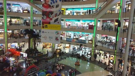 market mall philippines stores.